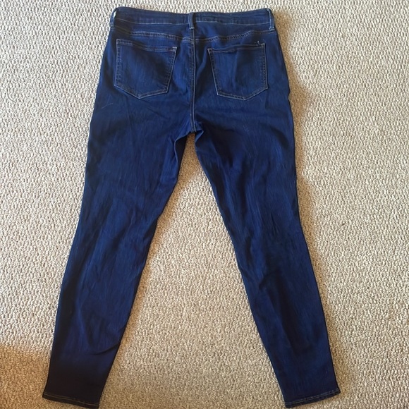 High-Rise Medium Wash Skinny Jeans - Picture 3 of 5